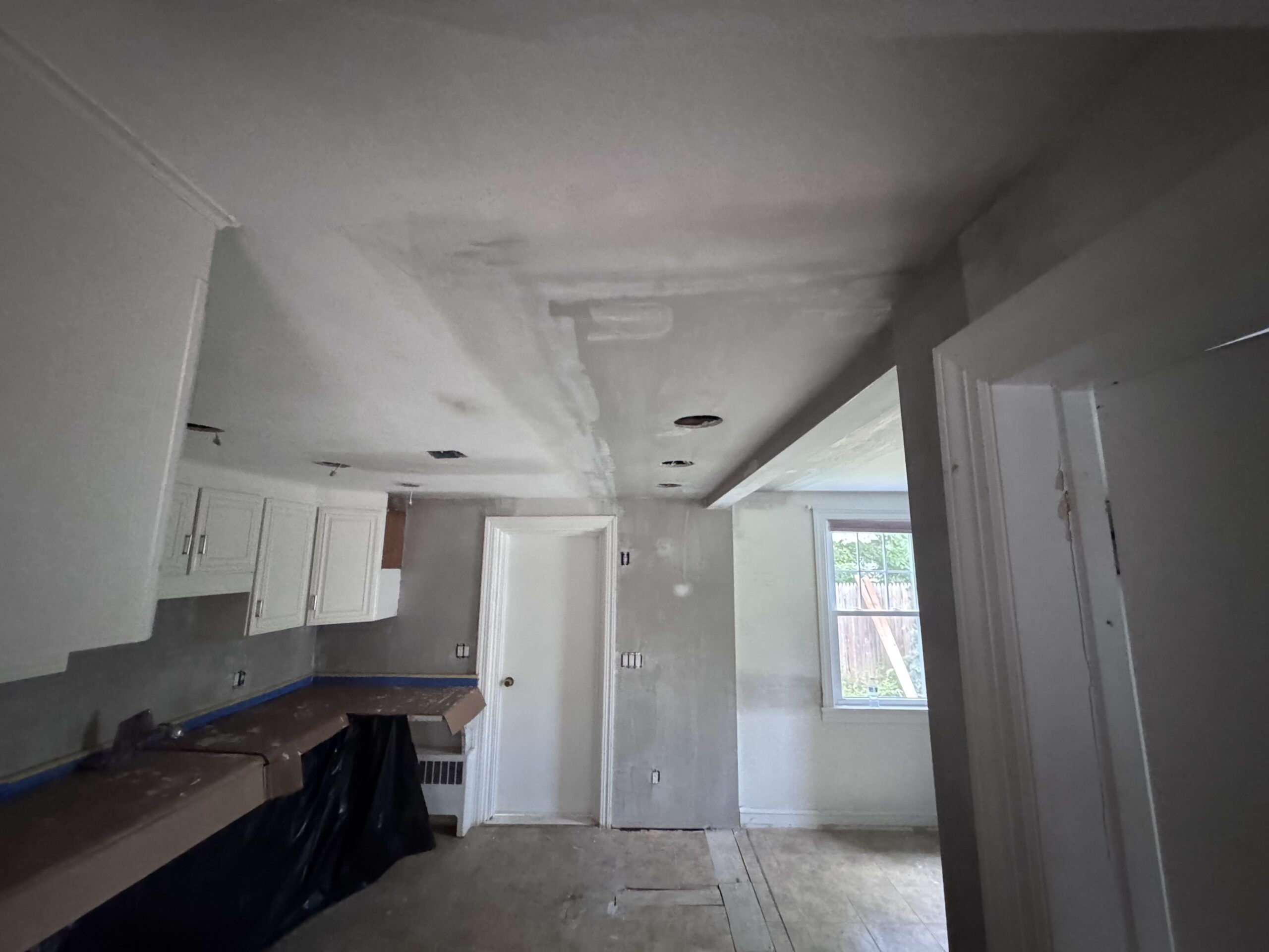 p15-3 New installation board, imperial smooth plaster ceiling and walls (1)